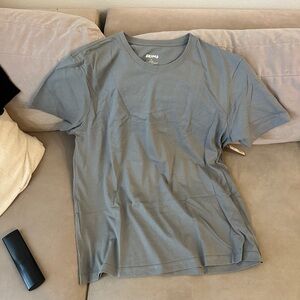 Skims t shirt, brand new, never worn